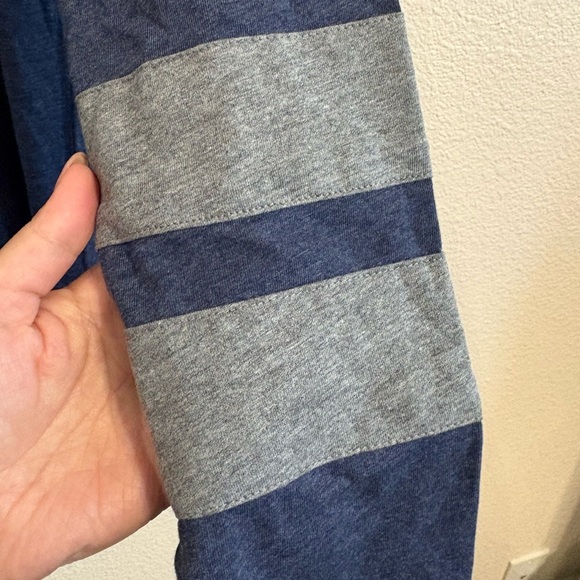 NHL Seattle Kraken Women’s Navy Long sleeve shirt with hoodie - Picture 5 of 5